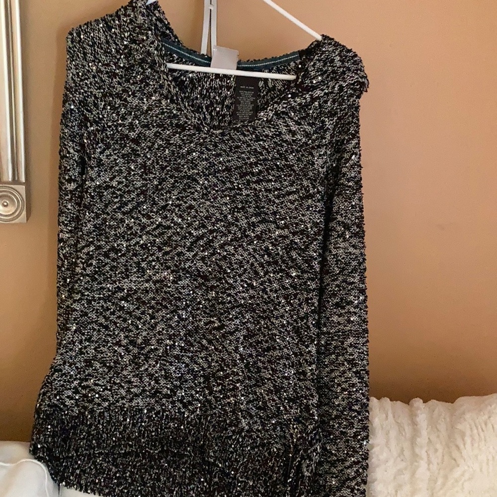 Sweater with hood
